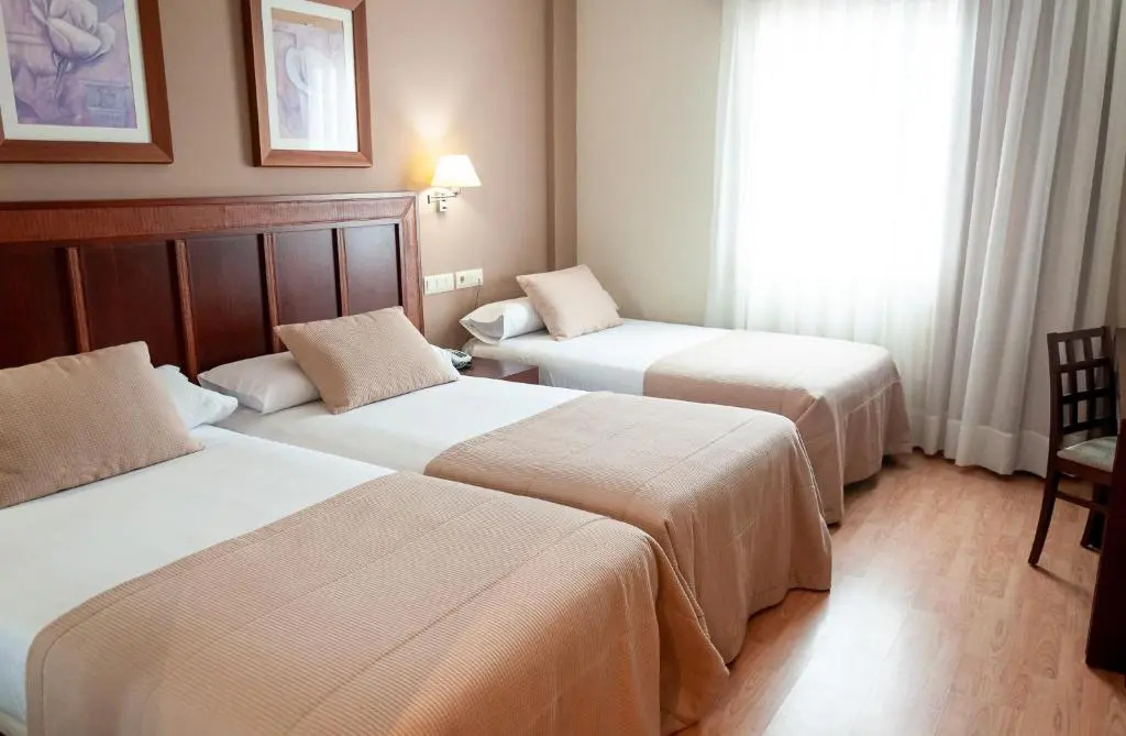 Hotel Santiago de León - Chambres