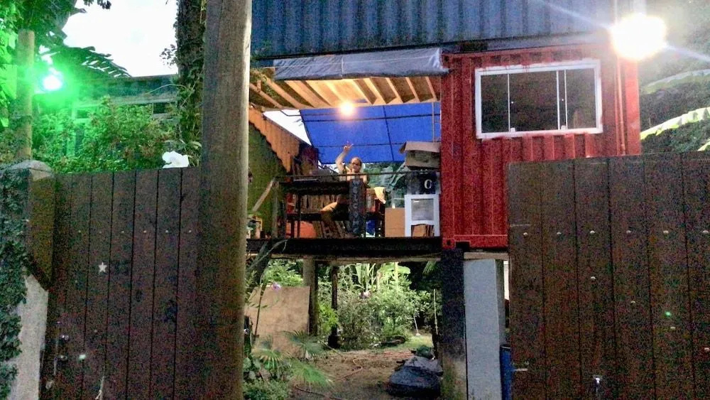 Dom Eco Hostel Containers