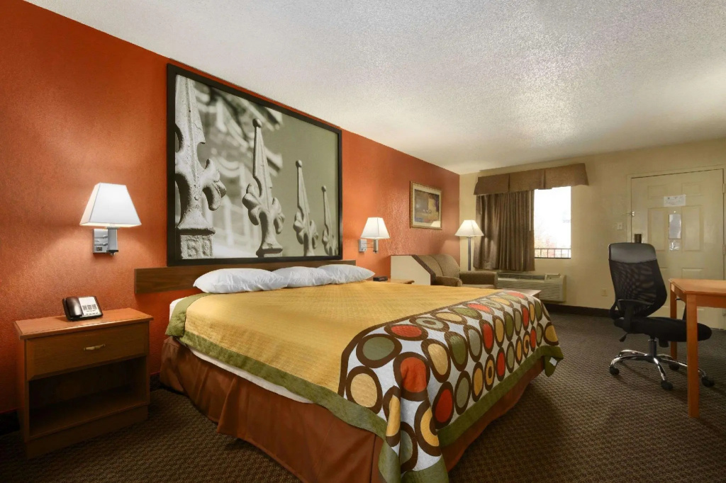 Double room (full double bed)