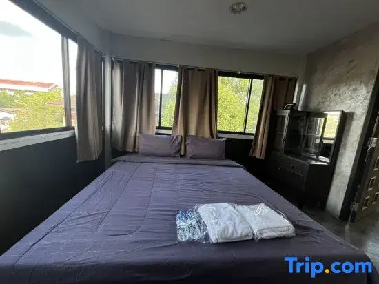 Standard Double room with view (full double bed)