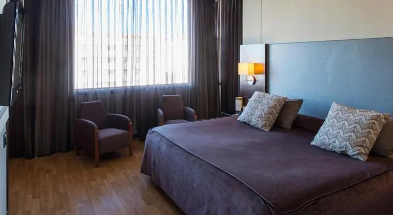 Catalonia Gran Hotel Verdi - Chambres