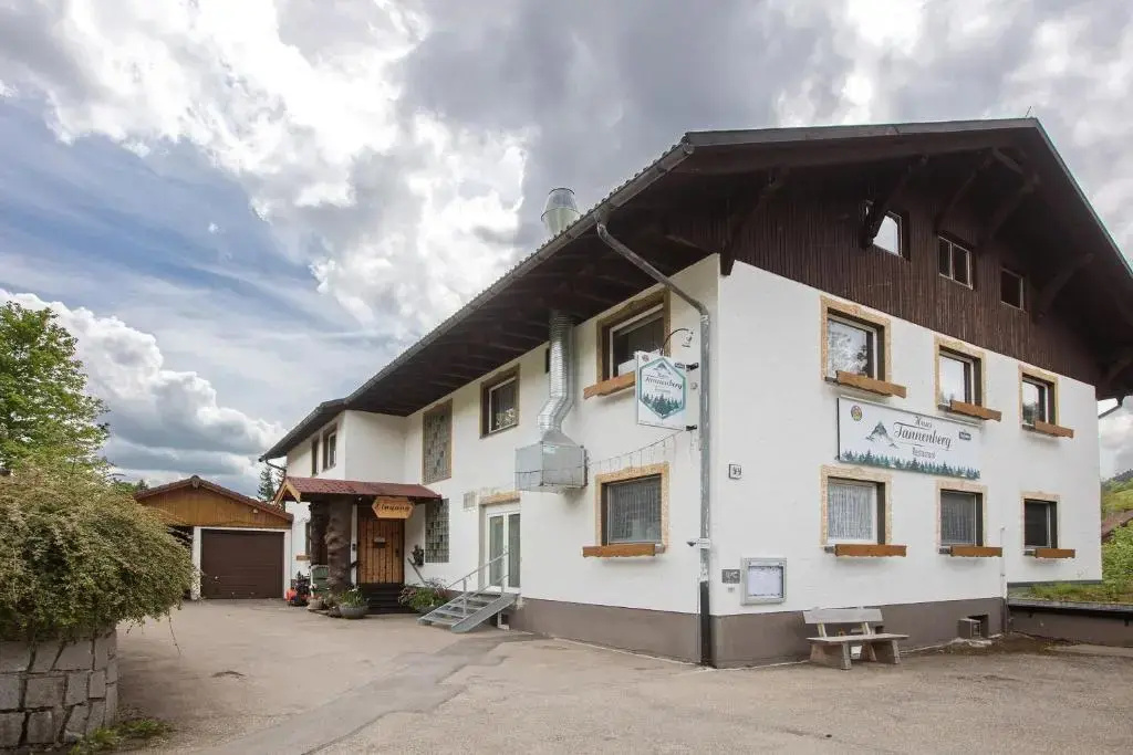 Haus Tannenberg "Ferienwohnung Heidi"