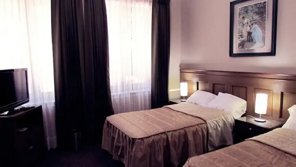 Standard Double room (twin beds)