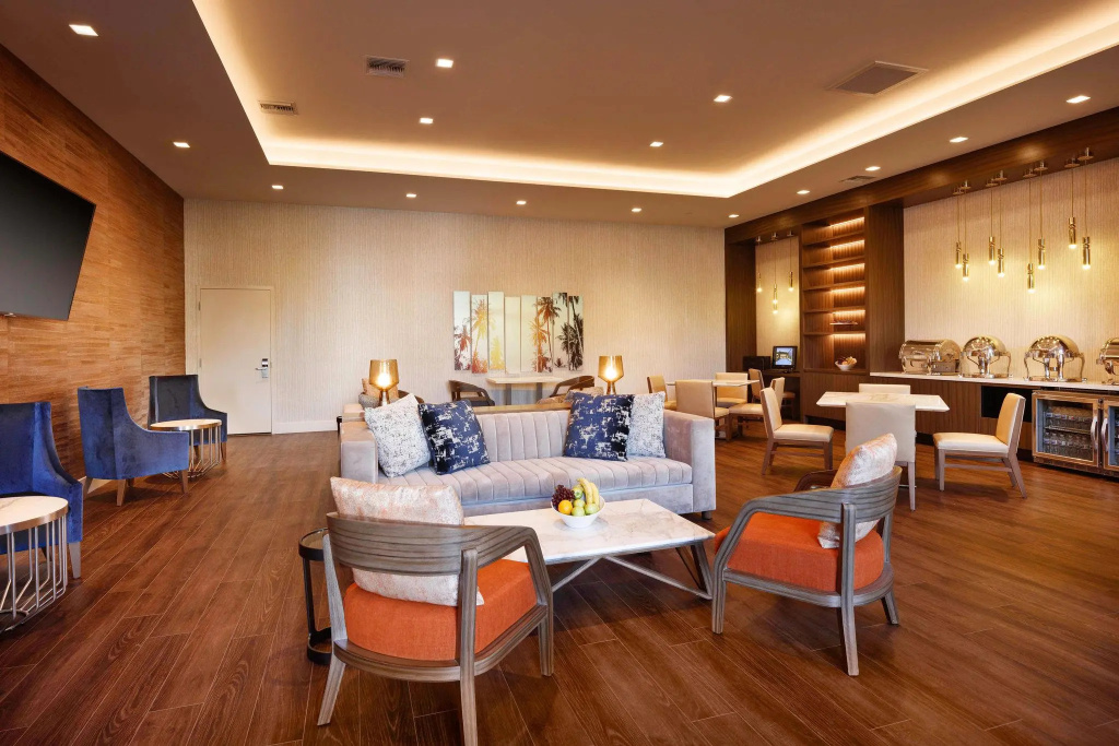 Double Club Suite (full double bed)