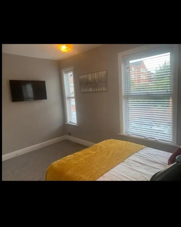 Beautiful Stylish House Near Town Centre