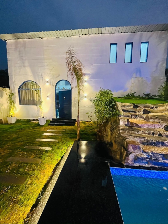 Greek House By Housiify