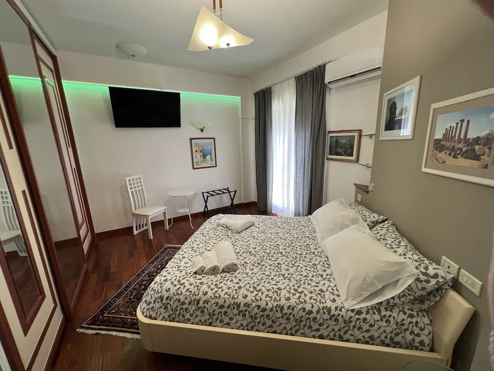 Standard Triple Family room