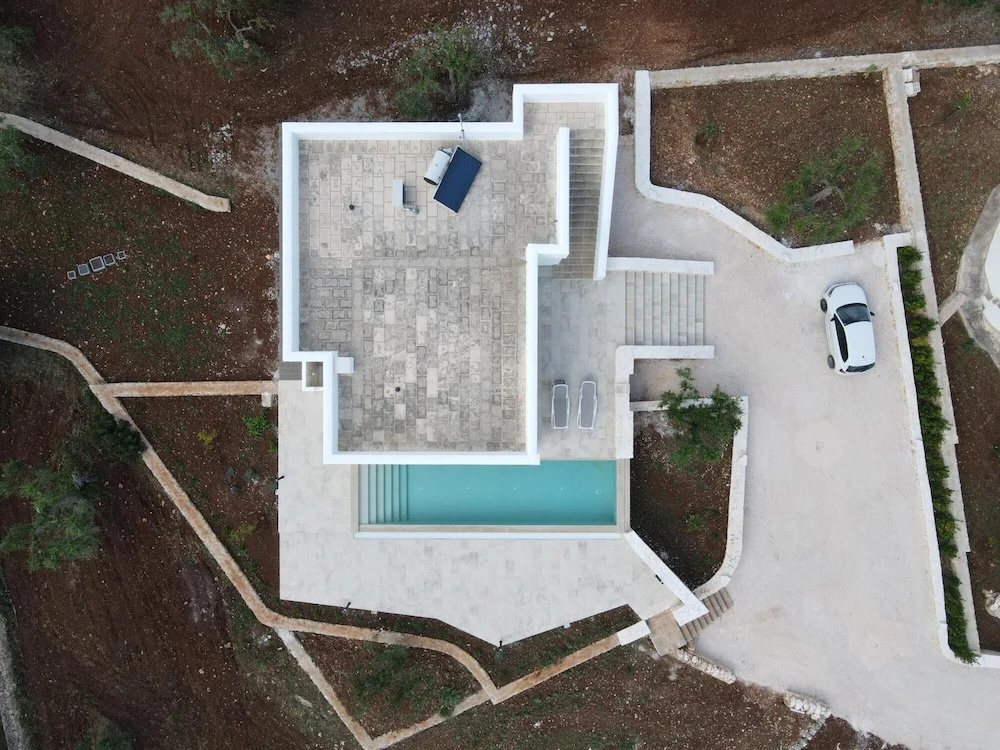 Charming Villa With Pool by Wonderful Italy