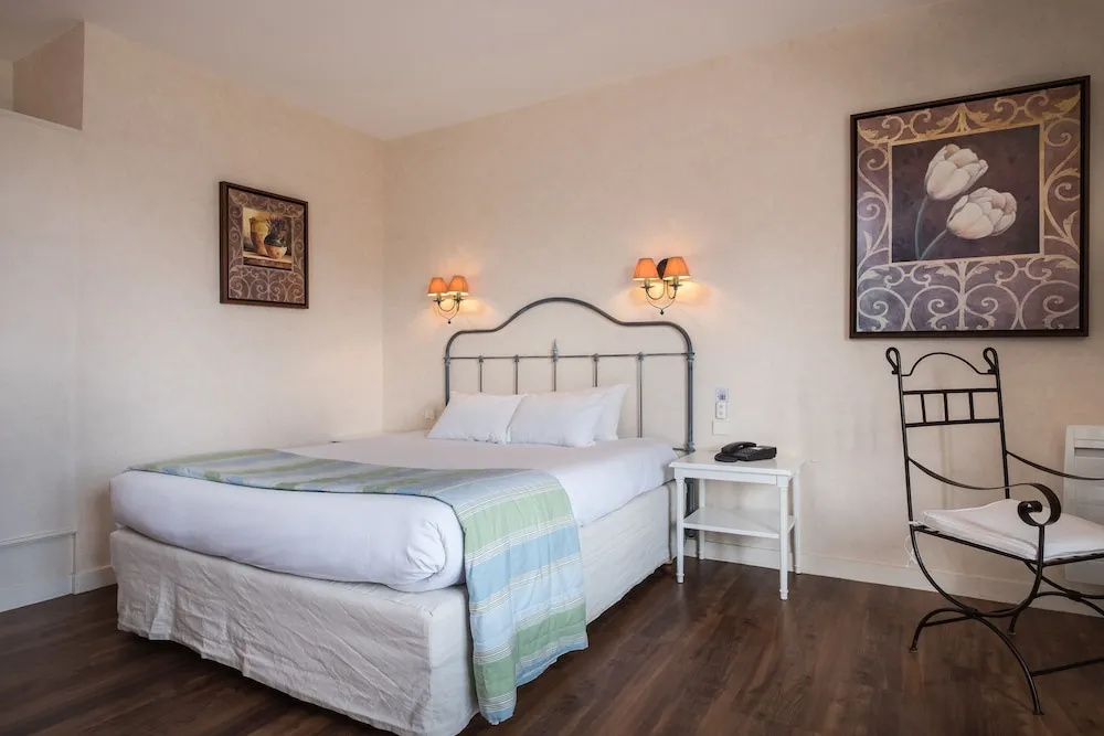 Logis Hôtel & Restaurant L’Ermitage - Chambres