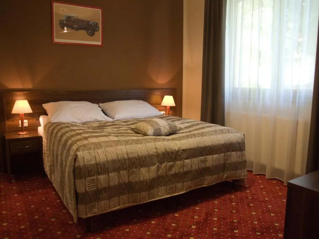 Standard Double room (full double bed)