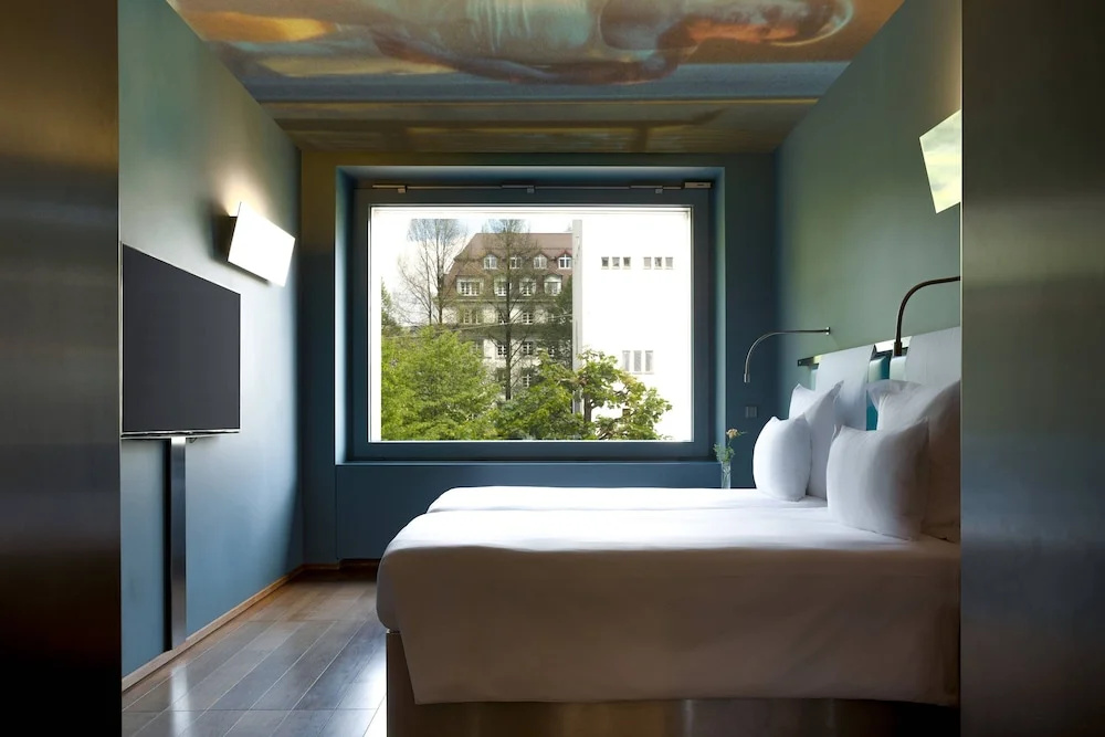 Double Suite with garden view (twin beds)