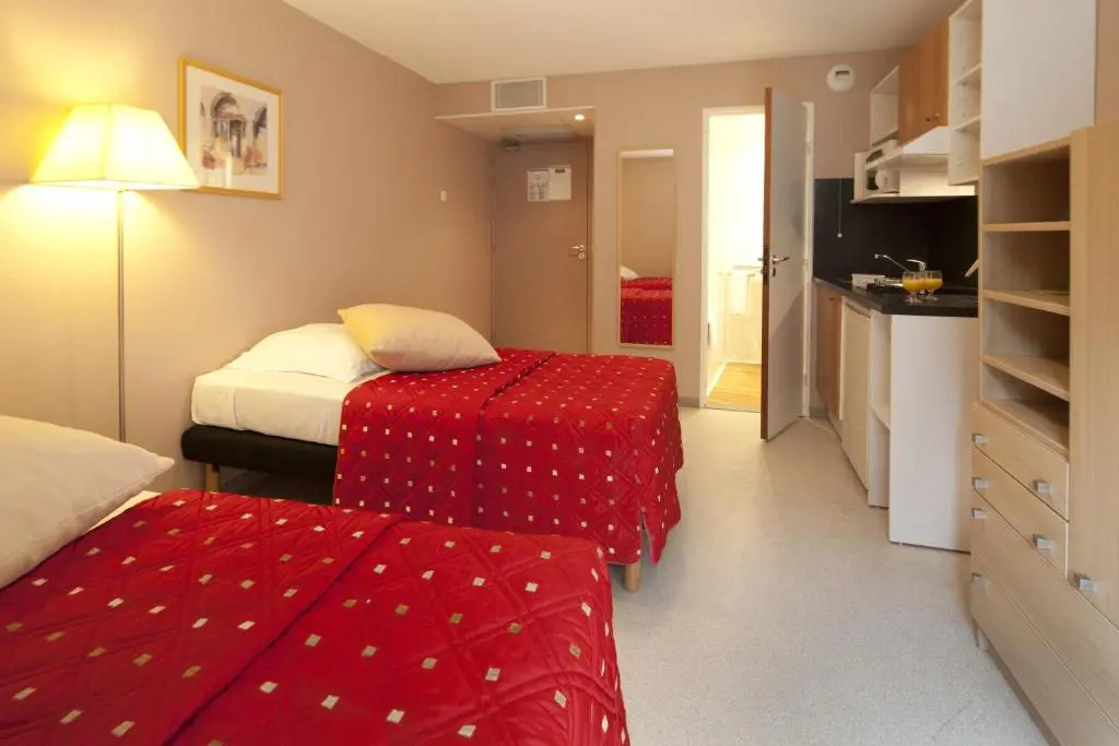 Double Studio (twin beds)
