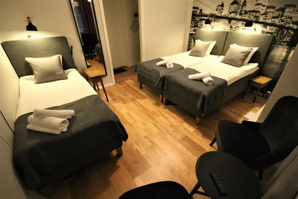 Standard Triple room