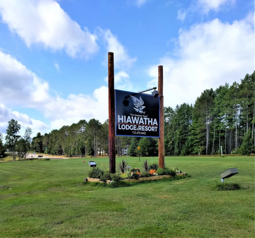 Hiawatha Lodge Inn