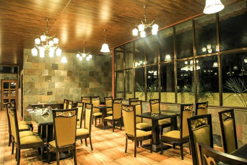Food & Beverage