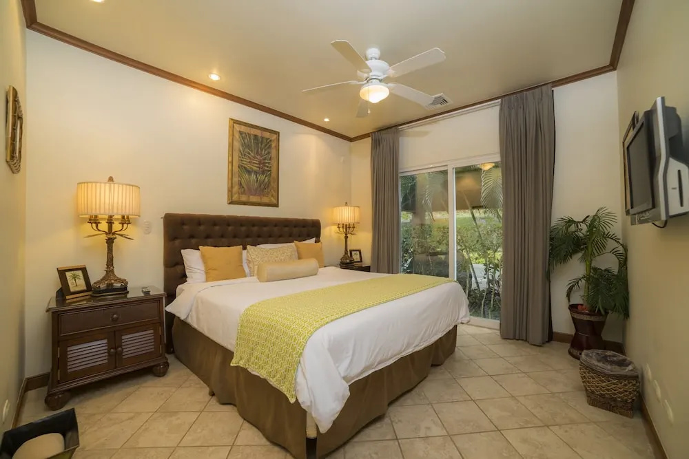 Stay In CR Los Sueños Condos - Chambres