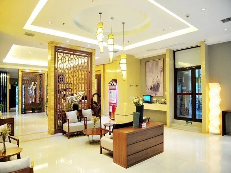 Lobby & Reception