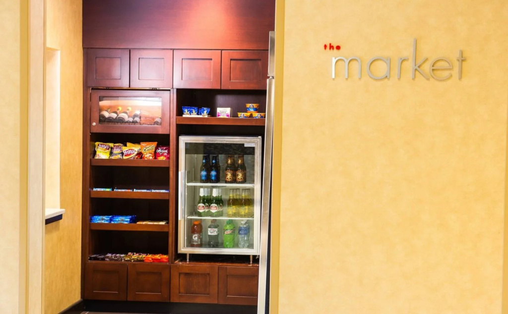 Food & Beverage