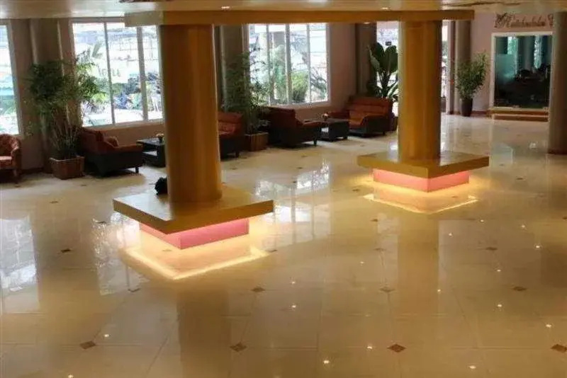 Lobby & Reception