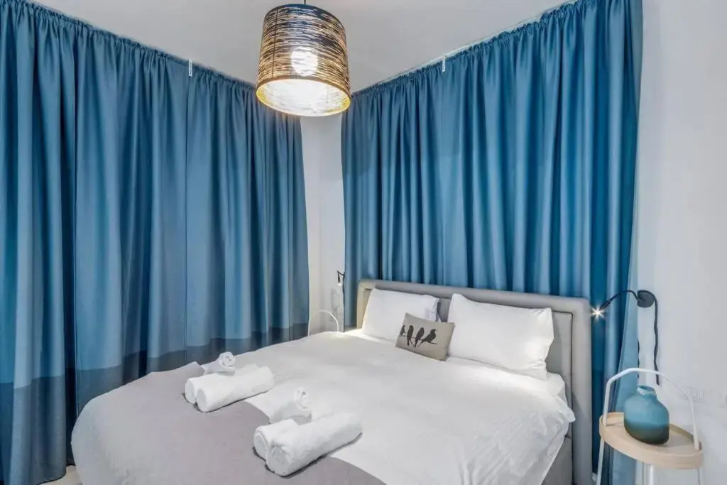 Kerem Hateimanim Area-3 BR with Balcony