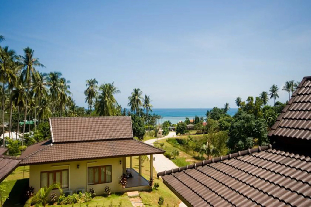 Beach & Waterfront