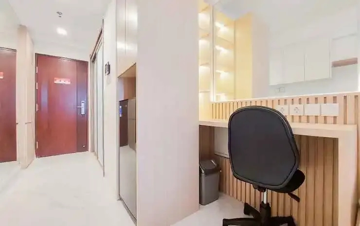 Studio Room Comfy at 31st Floor Sky House BSD Apartment By Travelio