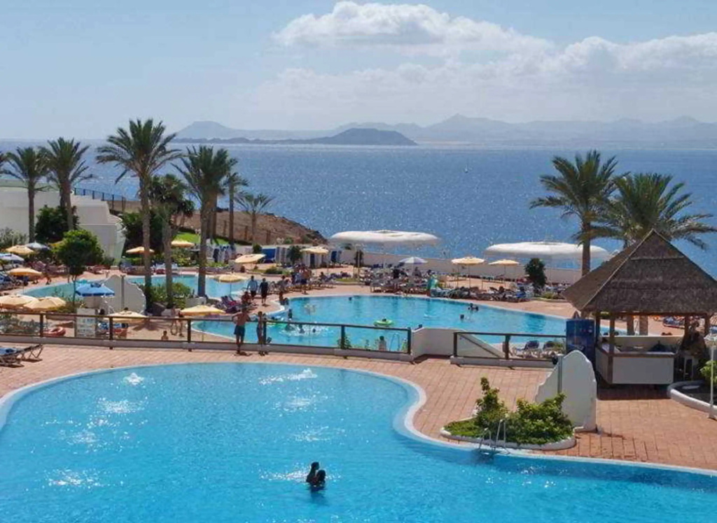 Beach & Waterfront