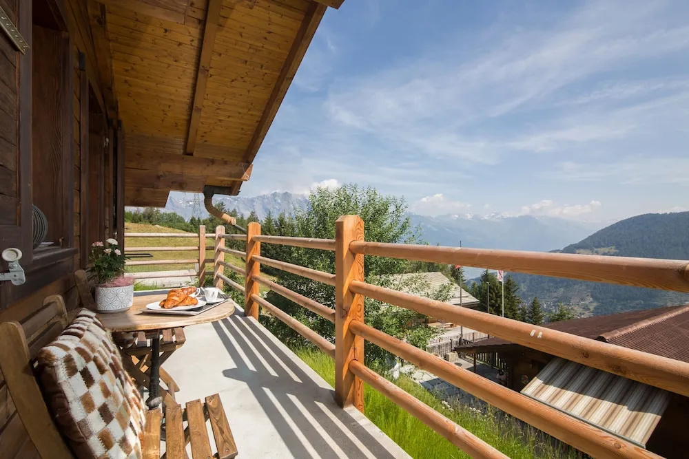 Balcony & Terrace