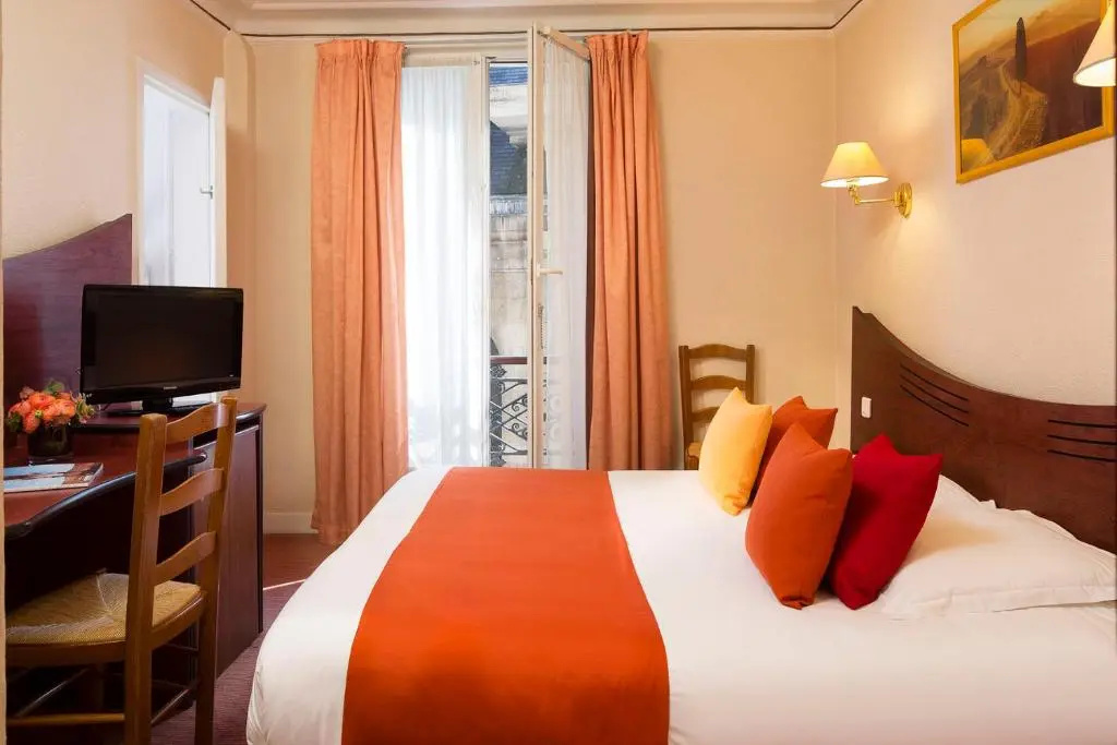 Standard Double room (full double bed)