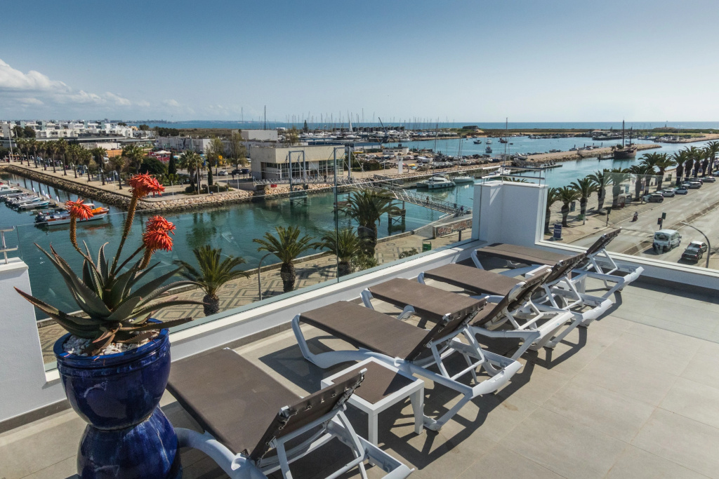 Beach & Waterfront