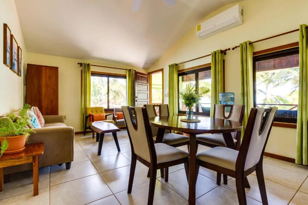 Palm Cove Cabins at Coconut Row - Chambres
