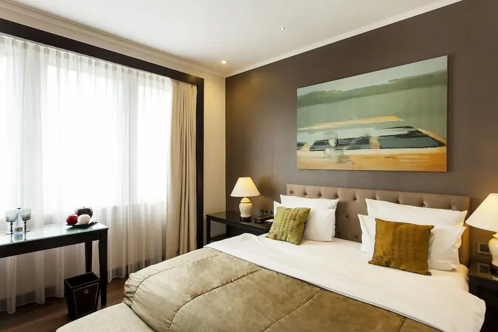 Double room (full double bed)