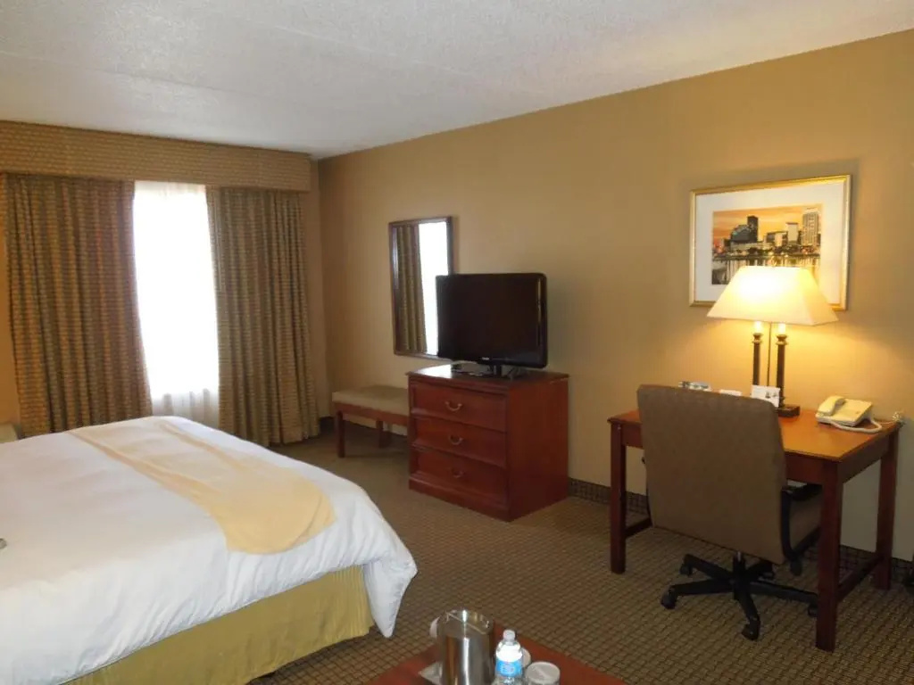 Hotel RL Cleveland Airport West - Chambres