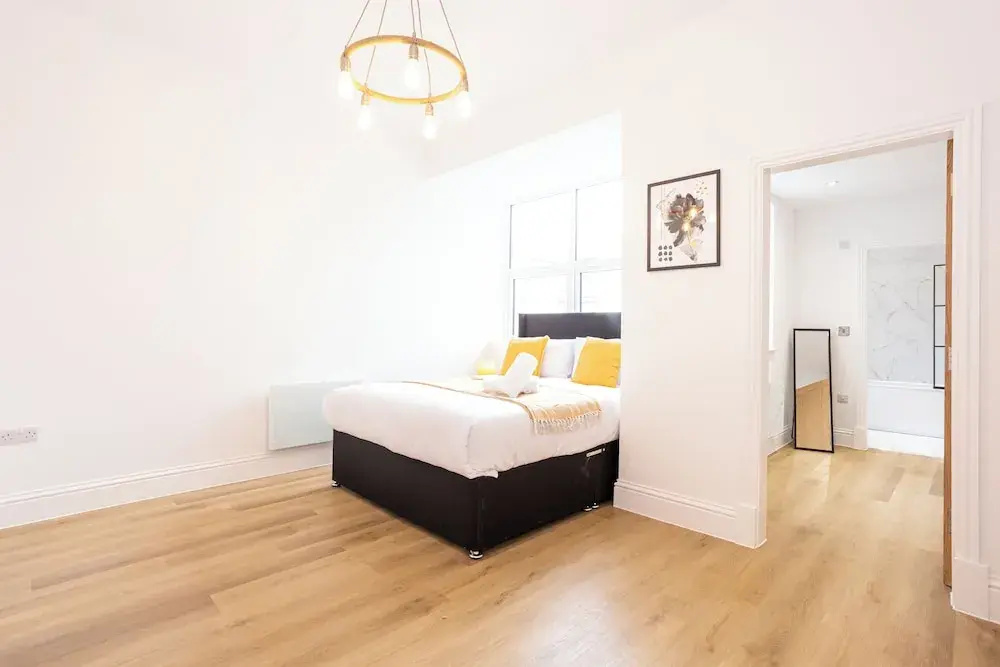 Flat 2 15 Longley Road