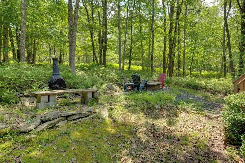 Game Room + Lake Access: Albrightsville Escape