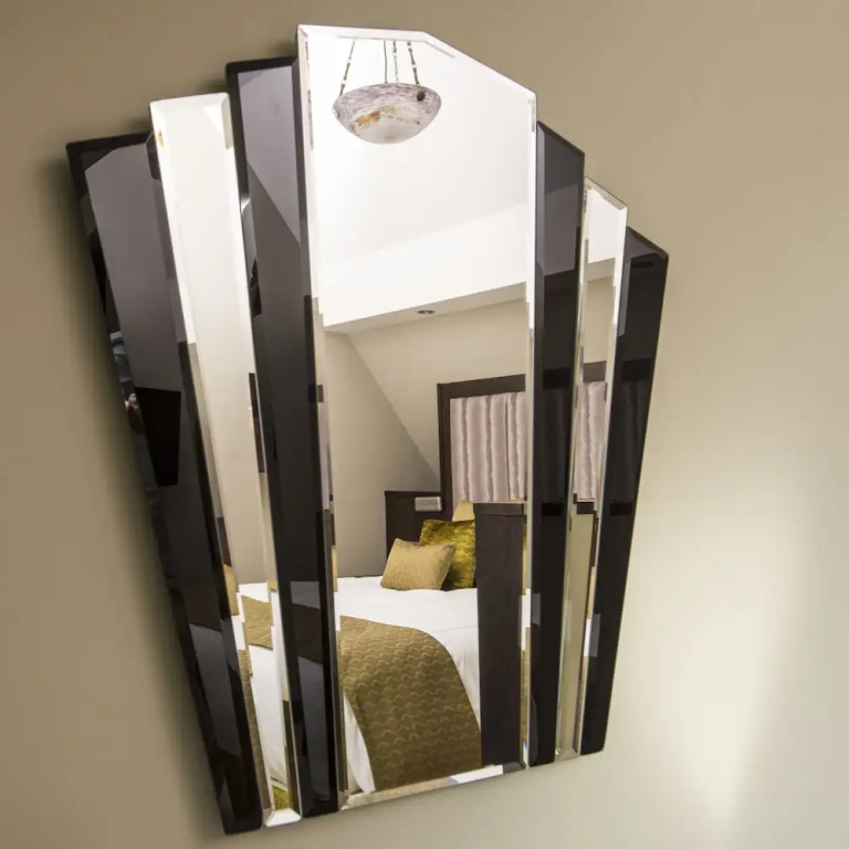 Double Suite with balcony (full double bed)