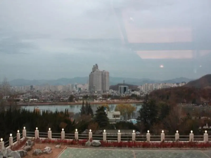Standard Double room with lake view (full double bed)