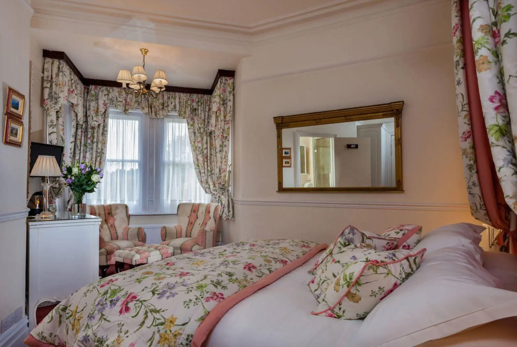 Hotel photo 12