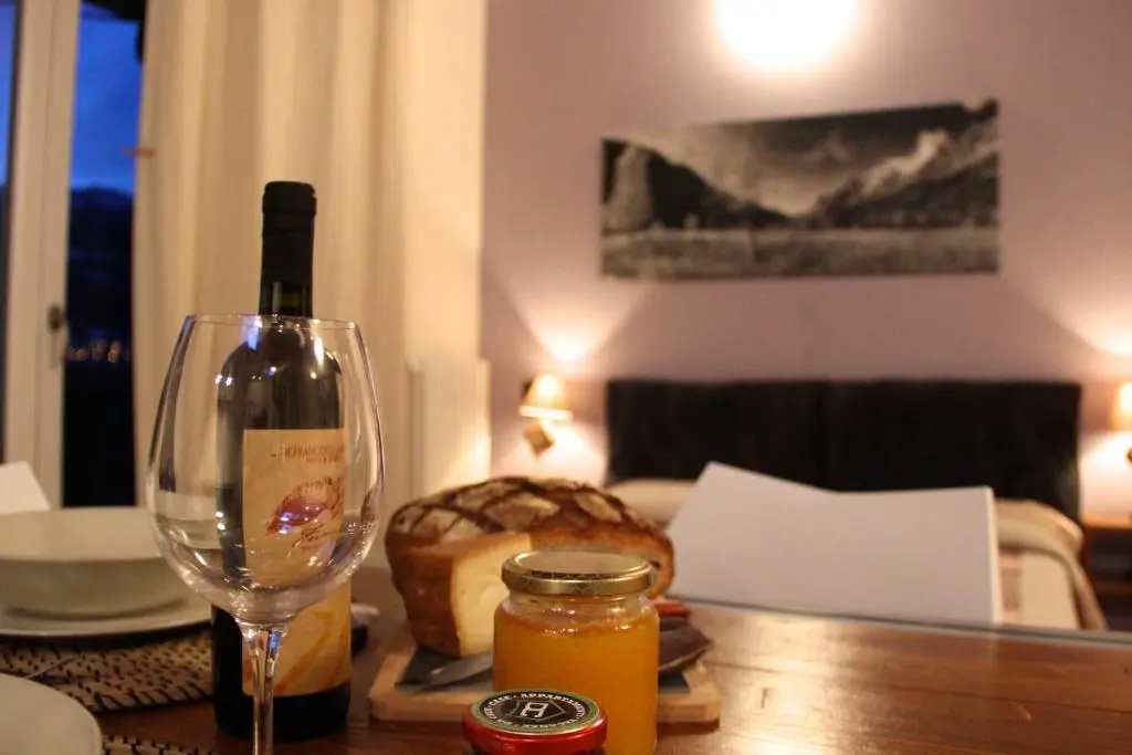 Food & Beverage