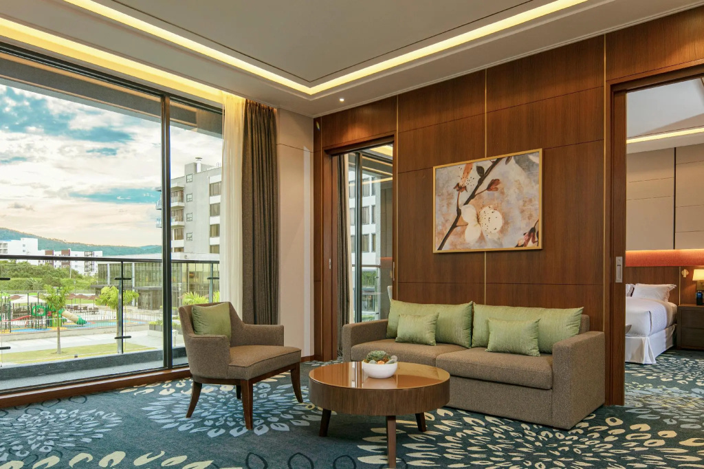 1 Bedroom Double Suite with balcony (full double bed)