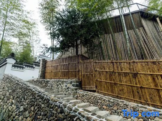 Xizhu Yunjian Hot Spring Villa