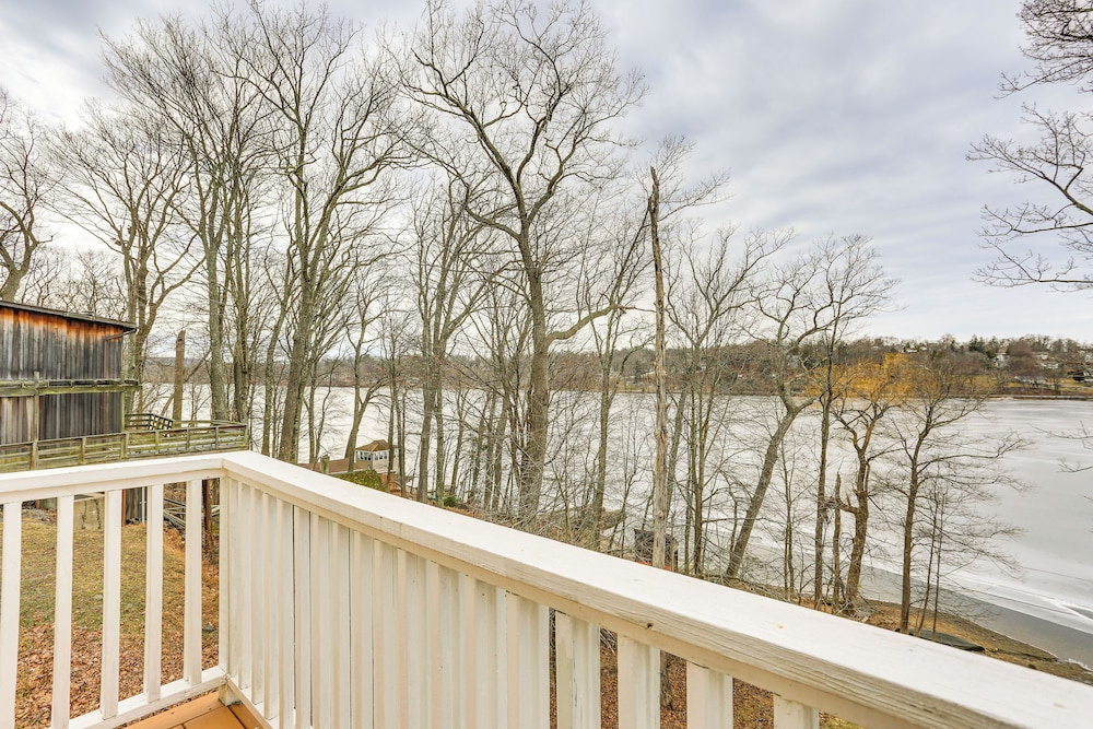Year-round Fun in Monroe! Lakefront Family Home