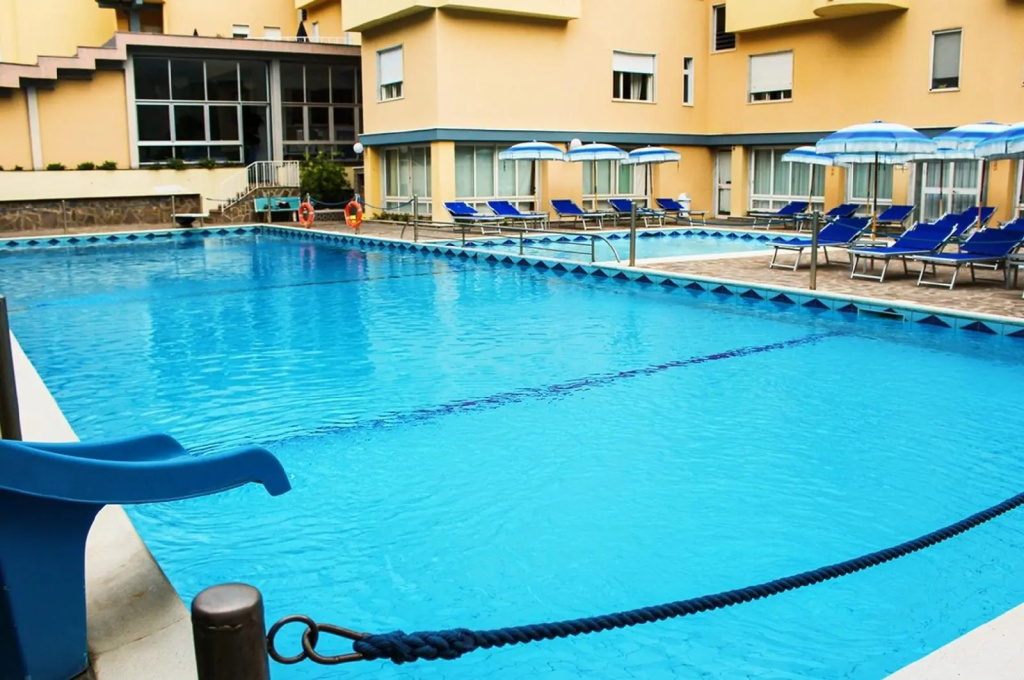 Hotel photo 13