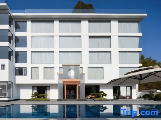 Mengyuan RESOR 360° View Hotel: Starry Pool & Hot Spring, Shili Gallery Yulong River in Guilin