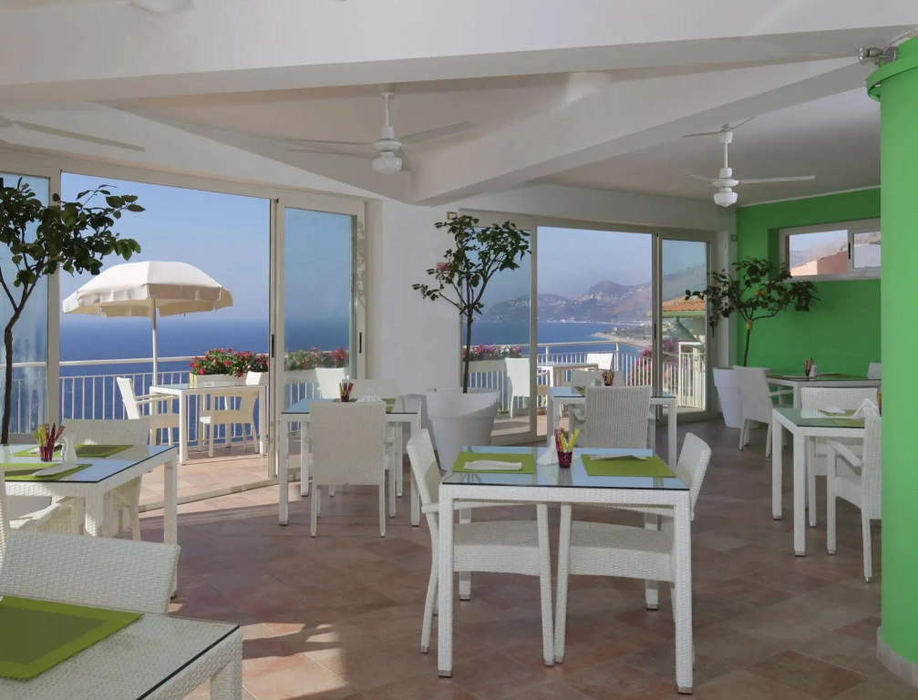 Hotel Crystal Sea - Général