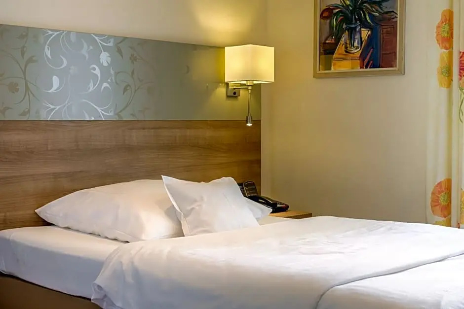 Hotel Hohenstaufen KG - Chambres