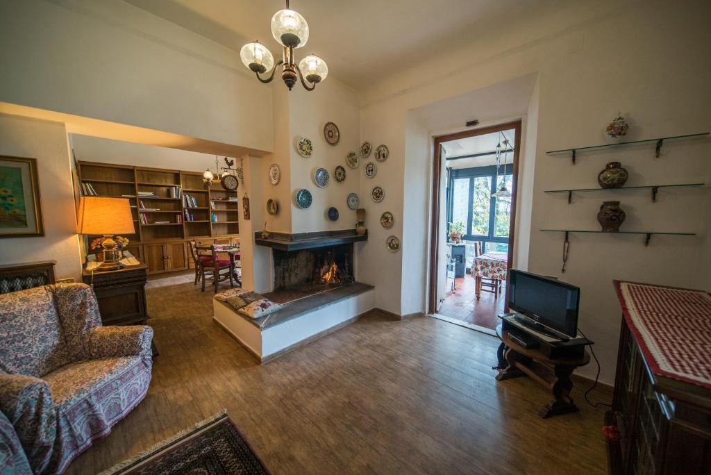 Casa Cecconi (On The Hills Of Florence)