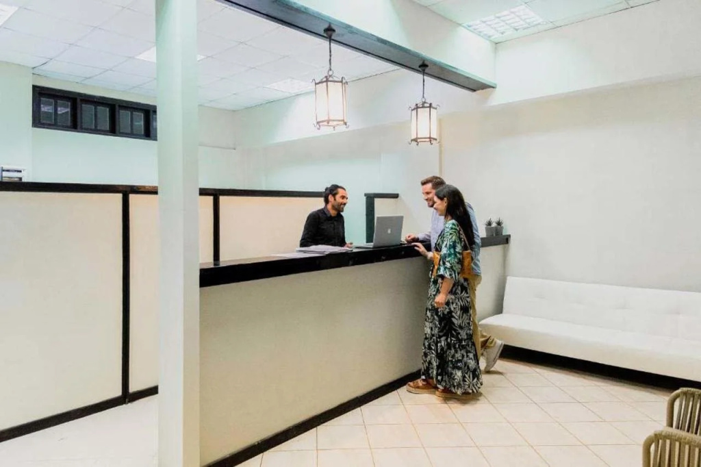 Lobby & Reception