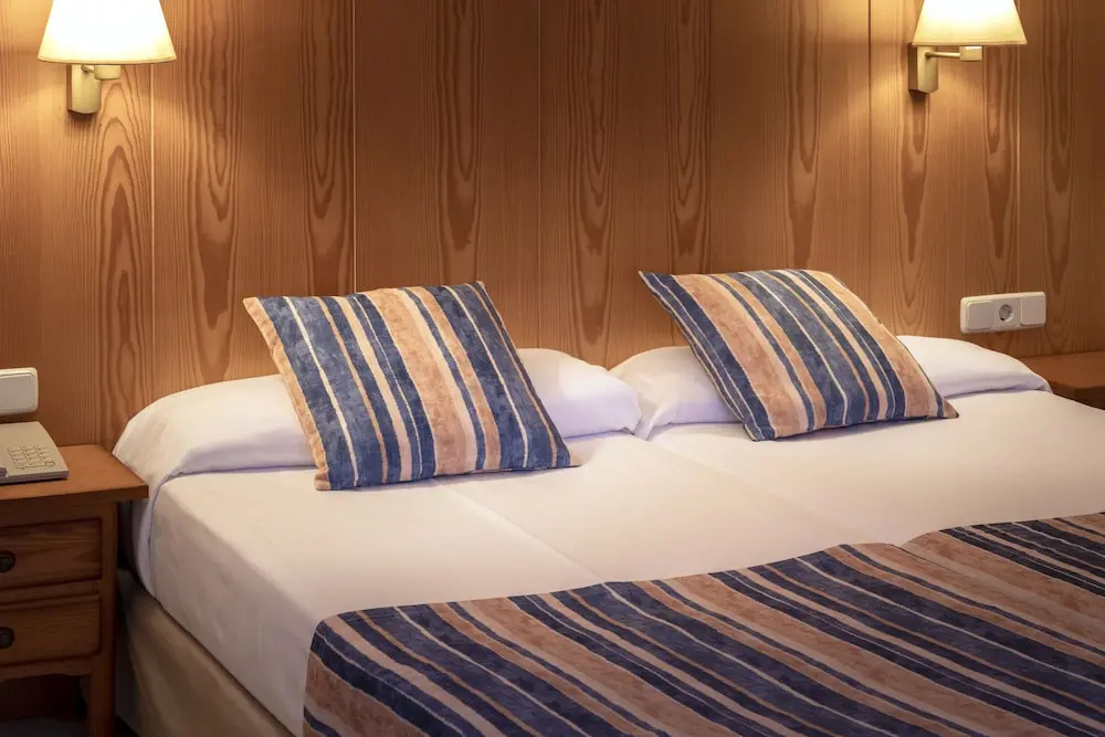 Hotel GHT Neptuno Tossa & Venus SPA - Chambres