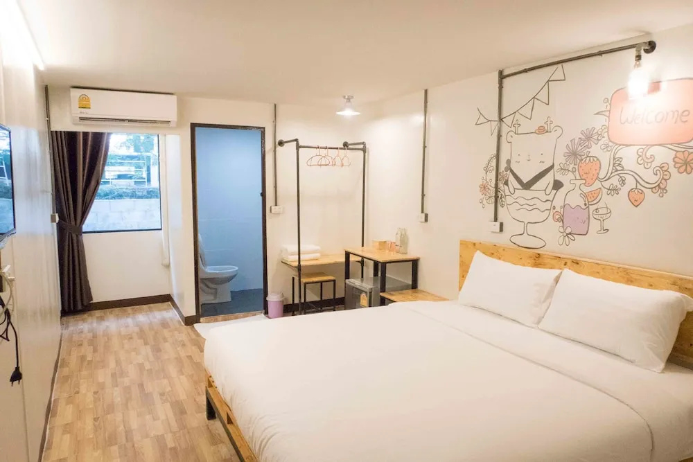 Standard Double room (full double bed)